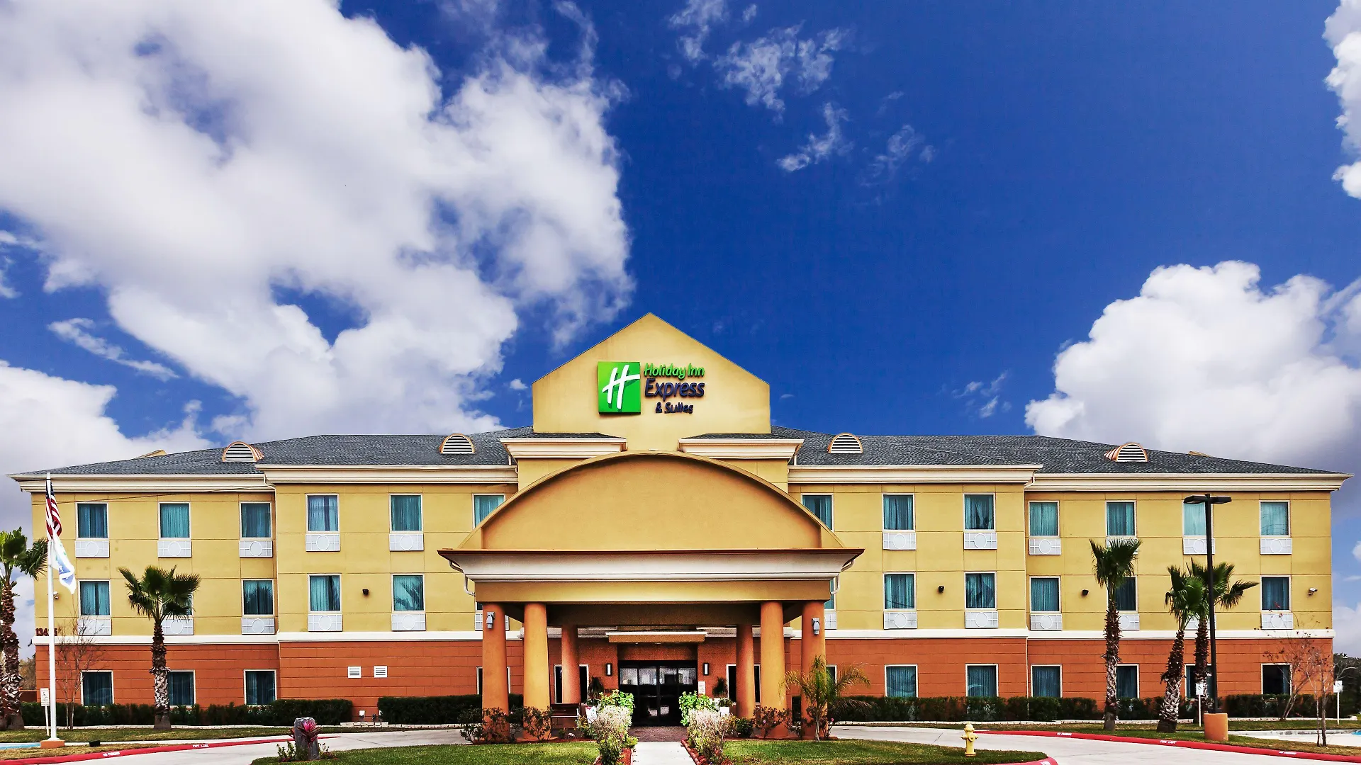 6 Holiday Inn Express Hotels in Texas Gulf Coast Worth Booking